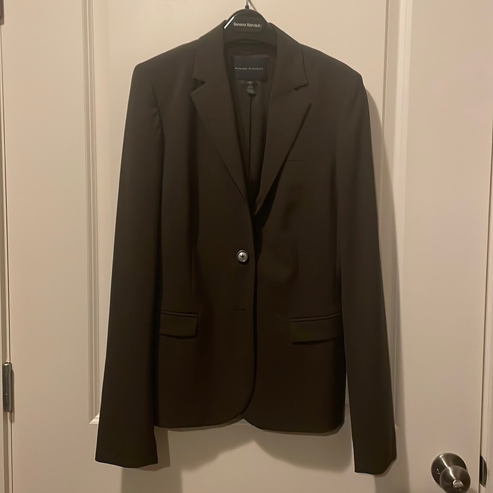 Banana Republic 8 tall, Dark Chocolate Brown, buttons in tacked.